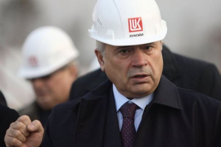 “Lukoyl” yaxın gələcəkdə neftin qiymətinin 100 dollar/barel olacağını gözləmir