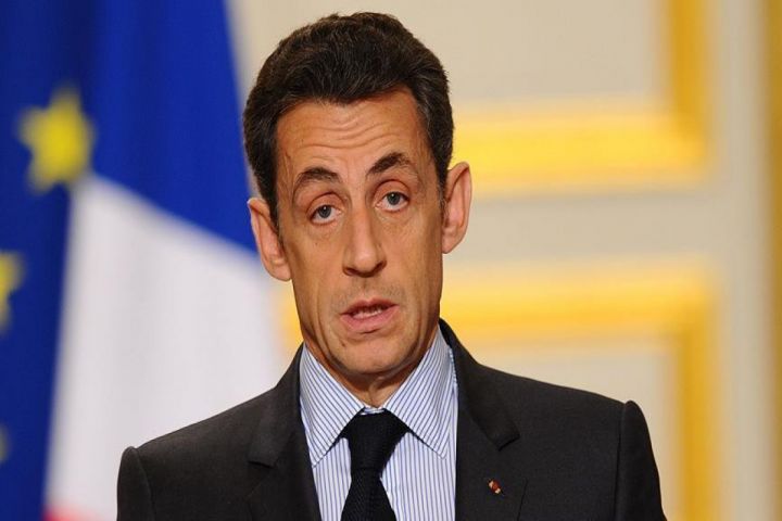 Sarkozi 1 il müddətinə azadlıqdan məhrum edildi