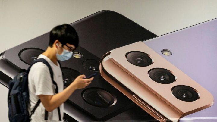 Çip böhranında “kef edən” Samsung 56 milyon smartfon satıb