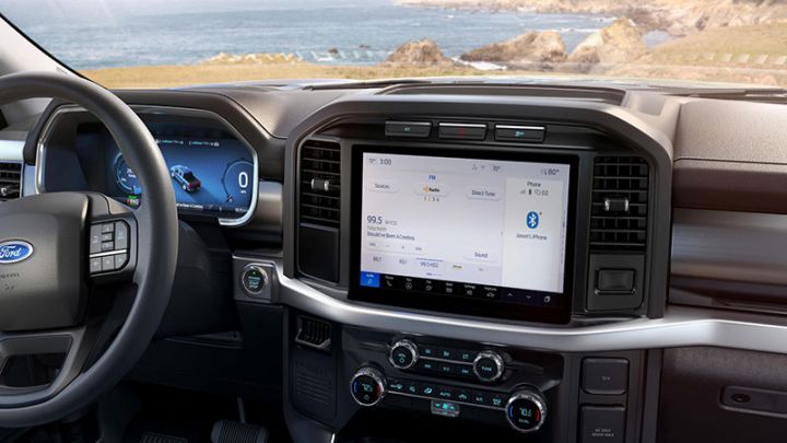 Ford 764 min avtomobil satıb