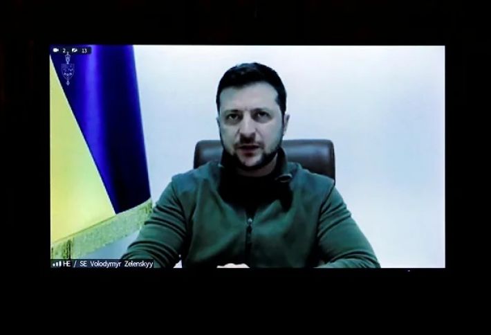 Zelenski: Rusiya ilə danışıqlar çətindir