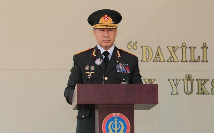 Vilayət Eyvazov DYP rəisinin müavinini təqaüdə göndərib