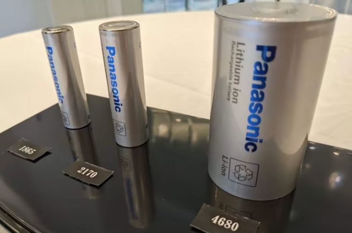Panasonic elektromobillər üçün akkumulyatorların istehsalı zavodları tikəcək