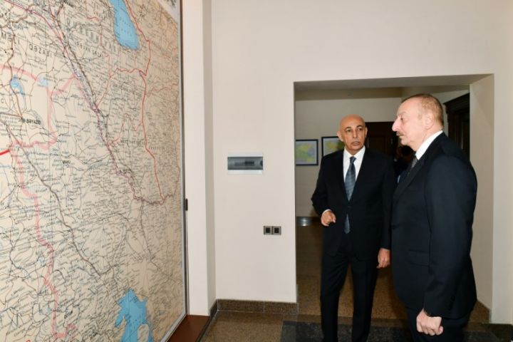 İlham Əliyev Qərbi Azərbaycan İcmasının inzibati binasında yaradılan şəraitlə tanış oldu - YENİLƏNİB