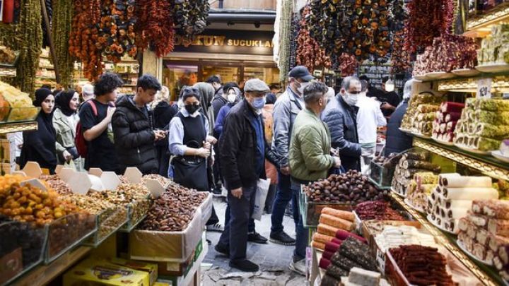 İstanbulda 24 ilin ən yüksək inflyasiyası qeydə alınıb - QİYMƏTLƏR 87%-DƏN ÇOX ARTIB