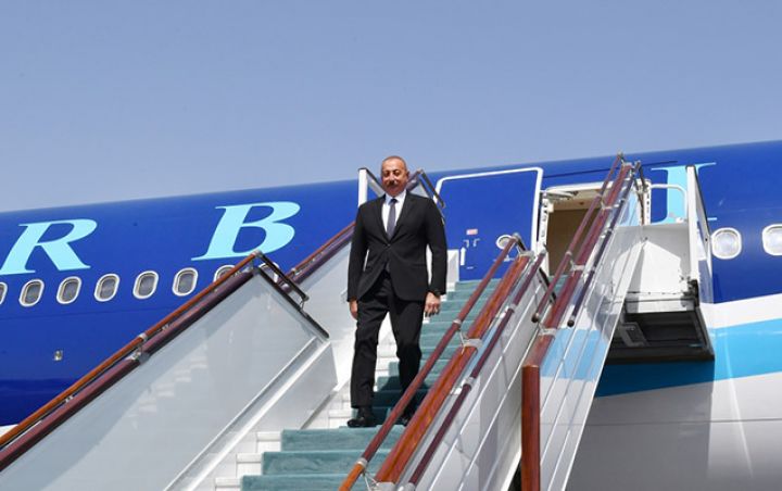 Prezident Qazaxıstana getdi