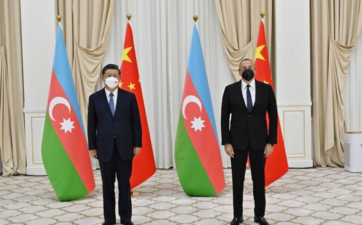 İlham Əliyev Səmərqənddə Çin lideri ilə görüşüb