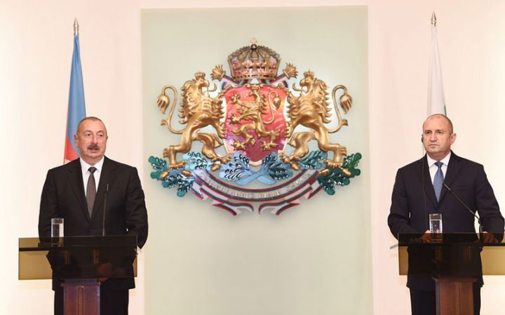 Prezidentlər mətbuata bəyanatlarla çıxış etdilər