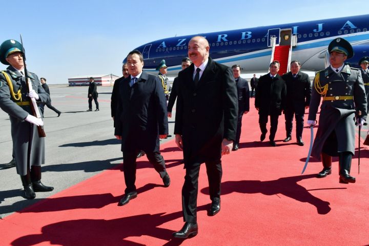İlham Əliyev Qazaxıstana getdi