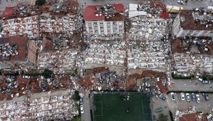 Türkiyədə zəlzələdə həyatını itirənlərin sayı 1014 nəfərə çatıb
