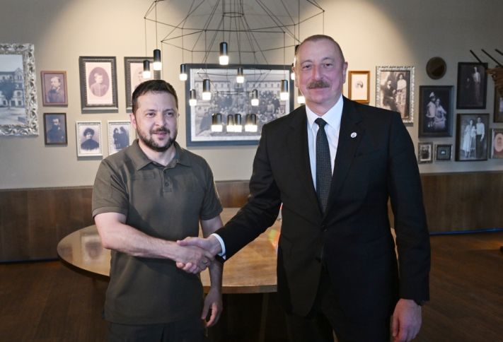 Əliyevin Zelenski ilə görüşü olub