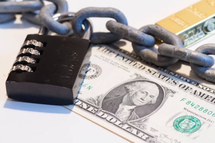 Dolların sabah üçün rəsmi məzənnəsi müəyyən olunub