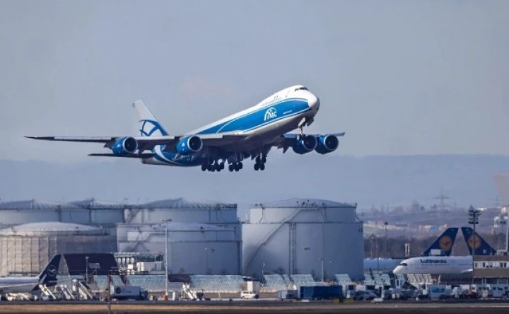 2022-ci ildə Rusiya aviaşirkətlərinin yük daşımaları 60% azalıb