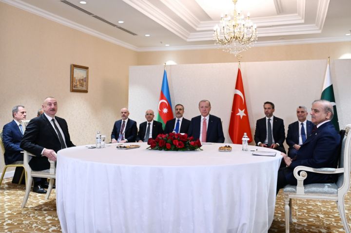 Üç qardaş birgə istehsalın təşkil edilməsini müzakirə edib