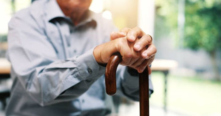 Azərbaycanda yaşı 100 və daha yuxarı olan pensiyaçıların sayı açıqlanıb