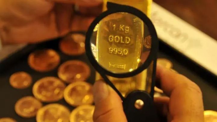 Qızılın bir unsiyasının qiyməti ilk dəfə 3000 dolları keçdi