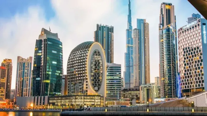 Ən çox qazandıran Dubay və Əbu-Dabi layihələri - Ekspertlər Bakıya gəlir
